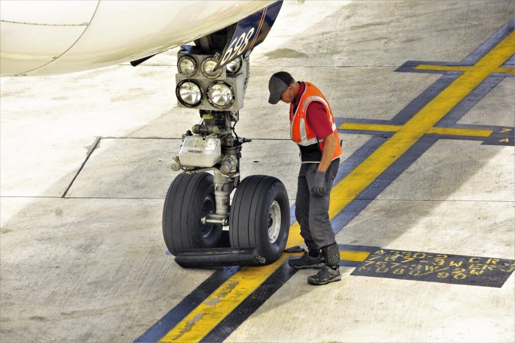 Aviation Maintenance Mechanic Jobs